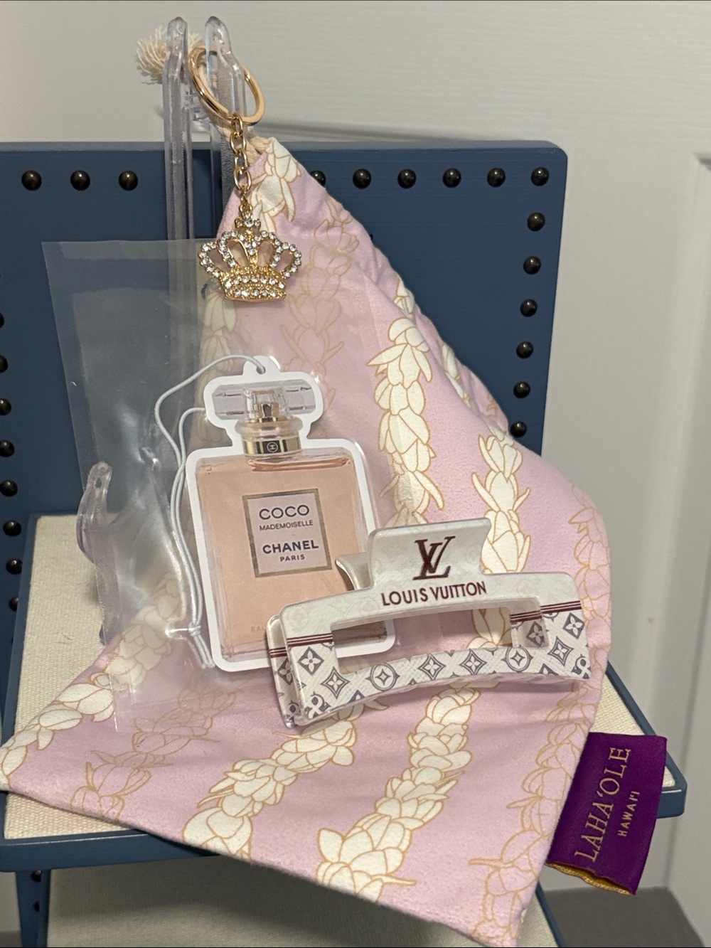 New 4 Pc Bundle Crown Bag Charm Air Freshener & Fashion Hair Clip & Pouch